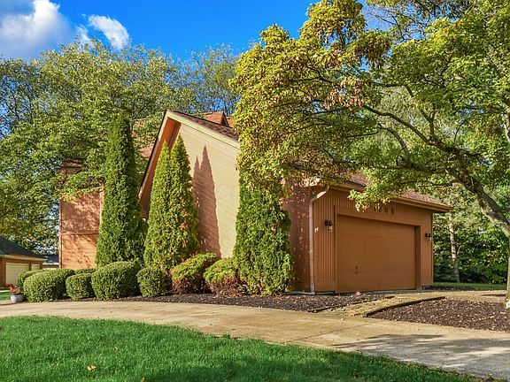 4th image of 1368 Nutmeg Ct
