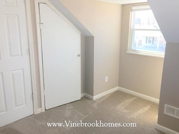 3rd image of 820 Alverno Ave