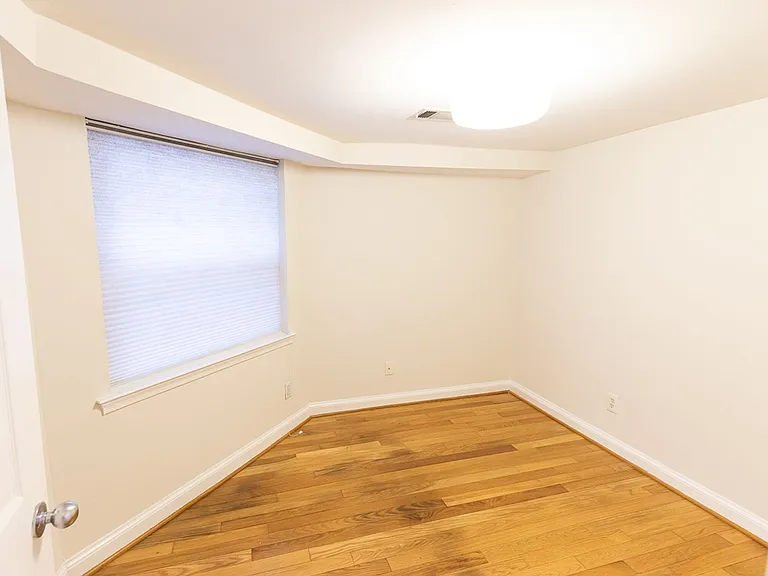 1350 Kenyon St NW — Photo 11