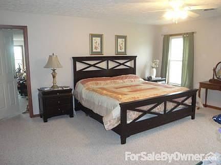 2nd image of 425 Lanham Ln