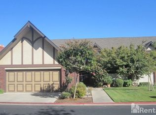 6692 N Stonebridge Dr, Fresno, CA