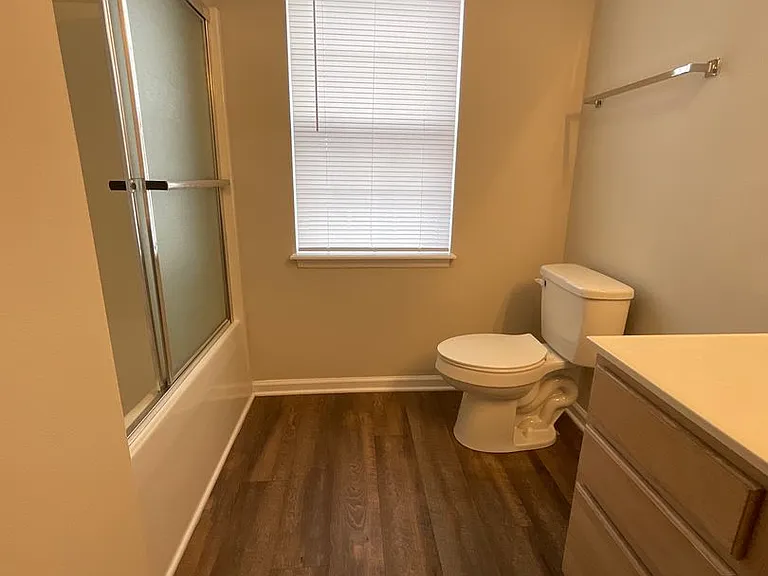 Meridian Park Apartments — Photo 67