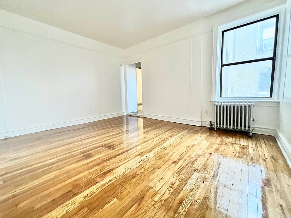 2nd image of 1565 Grand Concourse APT A45