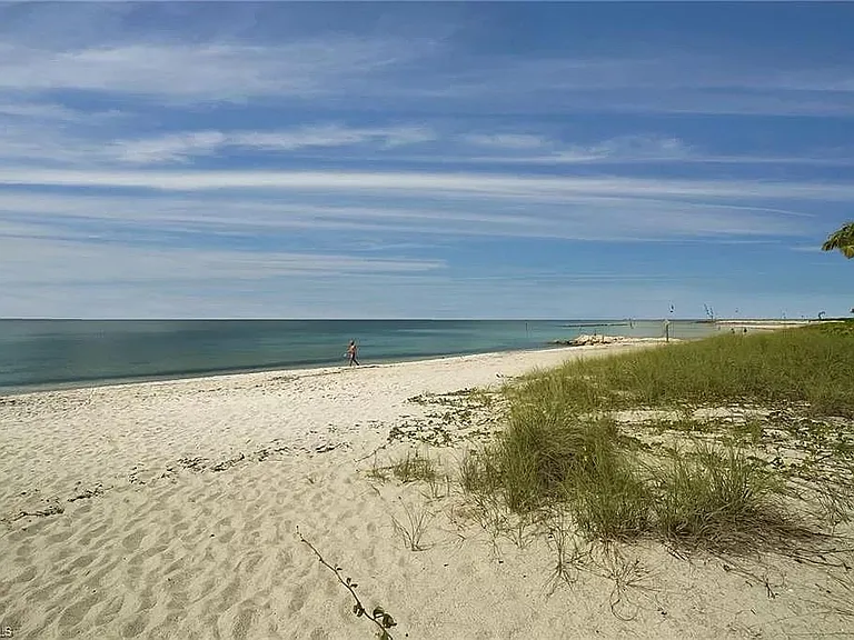 2100 Gulf Shore Blvd N #208 — Photo 15