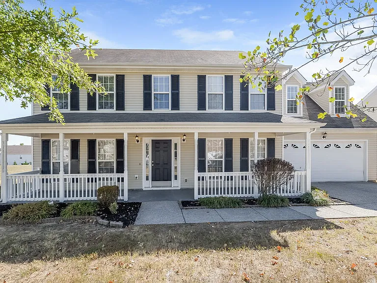 1043 Vanguard Dr — Photo 1
