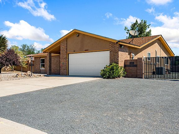 3rd image of 4747 Limestone Dr NE