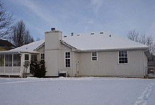 2nd image of 208 Pebblebrook Ln