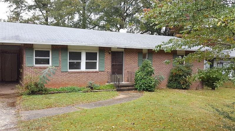 2nd image of 93 Olive Cir