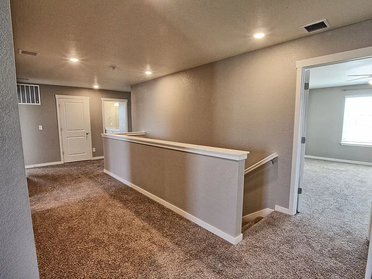 2248 Rosette Ln — Photo 22