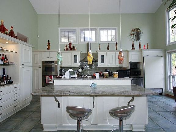 3rd image of 158 Sagamore Dr