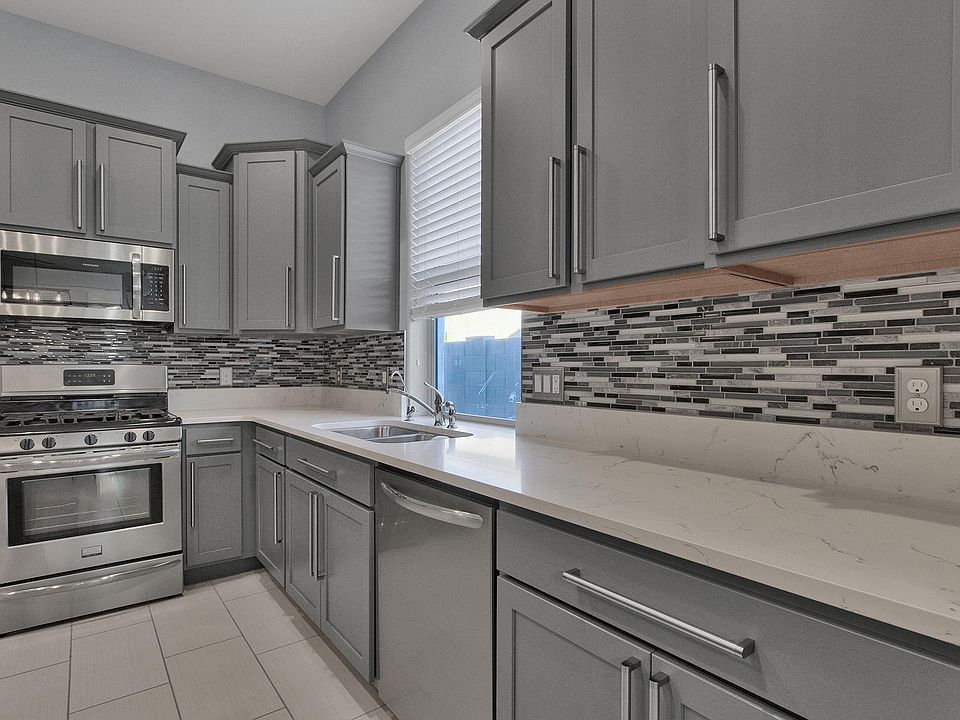 1st image of 41309 W Somers Dr
