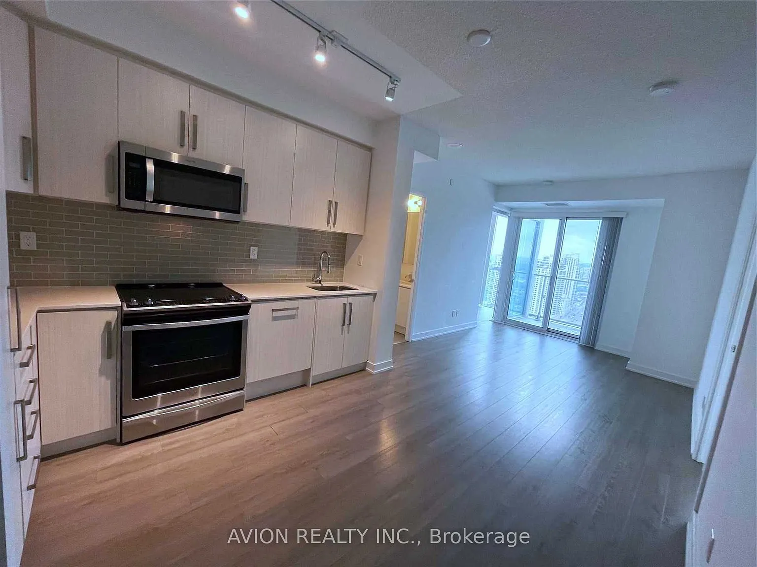 2 bed, $3,100 — Photo 3