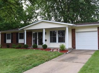 1380 Bluefield Dr, Florissant, MO 63033