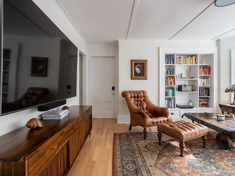 64 Carleton St #2 — Photo 11