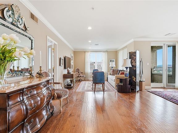 5th image of 220 N Bellefield Ave APT 1002