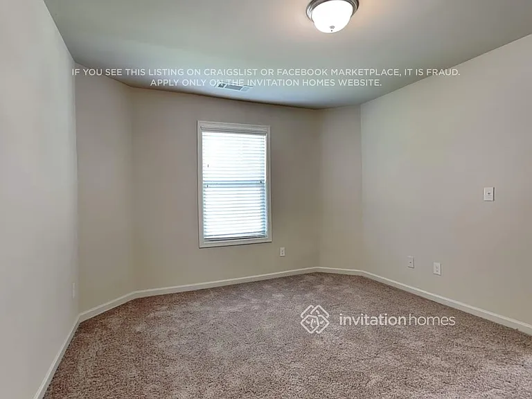 105 Moss Dr — Photo 13