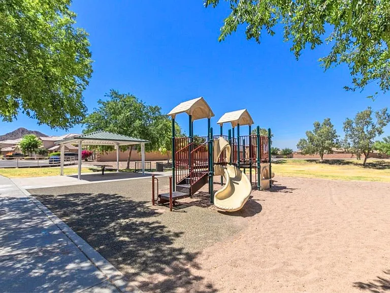 1533 W Sabel Ct — Photo 20