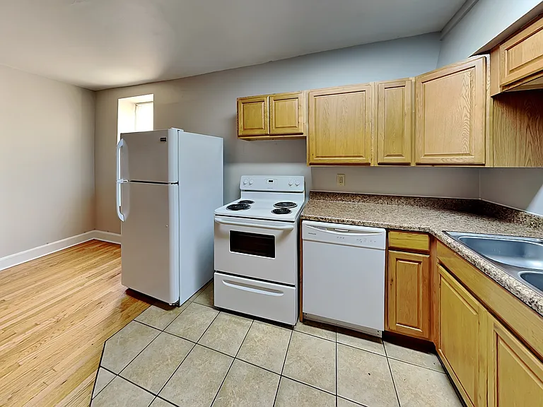 192 E 11th Ave #B — Photo 7