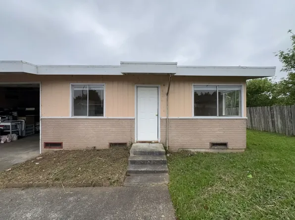 4136-4142 Walnut PRM: Renee (3), 4136-4142 Walnut St #47f73c069, Eureka, CA 95503