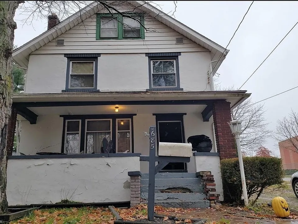 685 Garry Rd