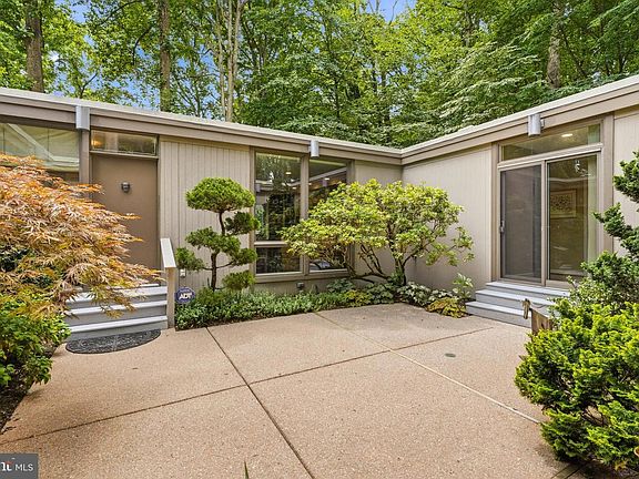 4th image of 5201 Hesperus Dr