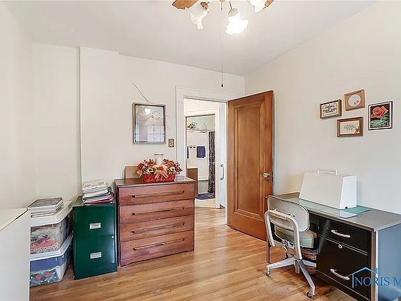5th image of 2015 Southmoor Dr