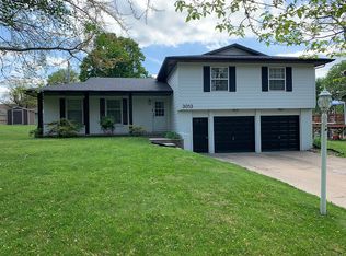 3013 Topeka Ln, Lawrence, KS 66047