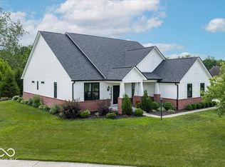 910 Viking Sunrise Ln, Westfield, IN 46074