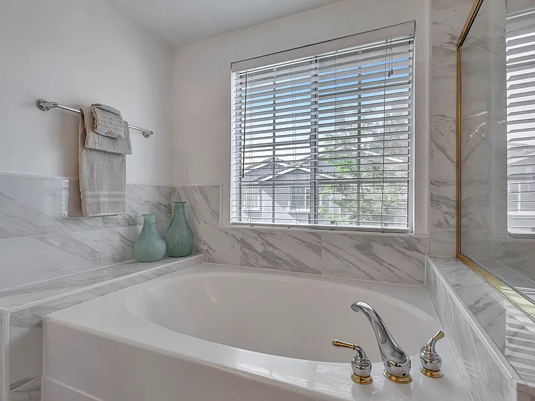 Newman Pl — Photo 11