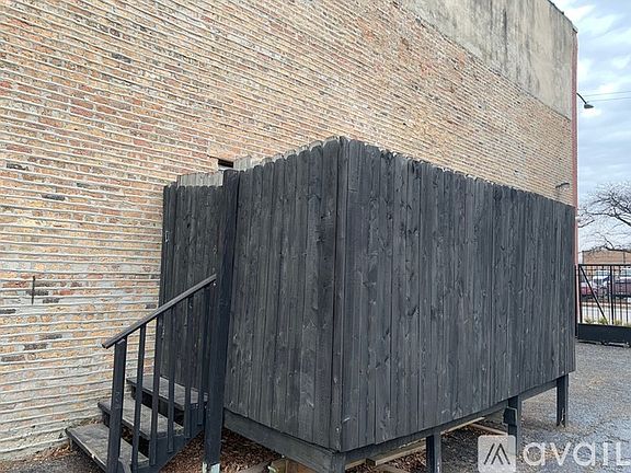 2nd image of 319 N Western Ave Floor 1