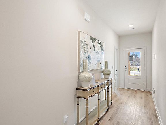 4th image of 105 Triple Crown Cove Ave