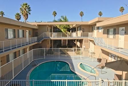 1st image of 800 Meyer Ln #1B