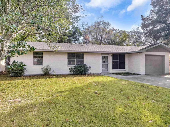 1124 S Stacy Ave, Gonzales, LA 70737