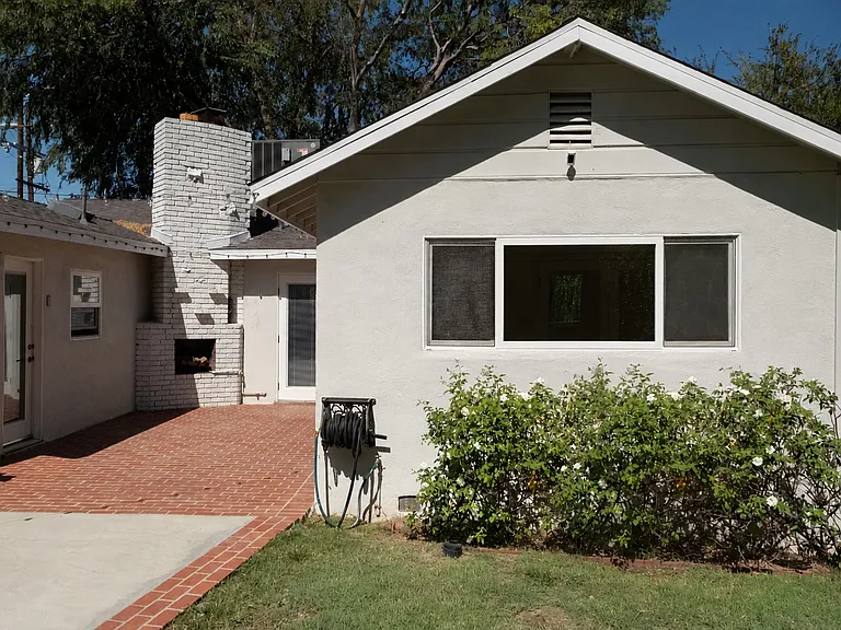 10706 Langmuir Ave — Photo 3
