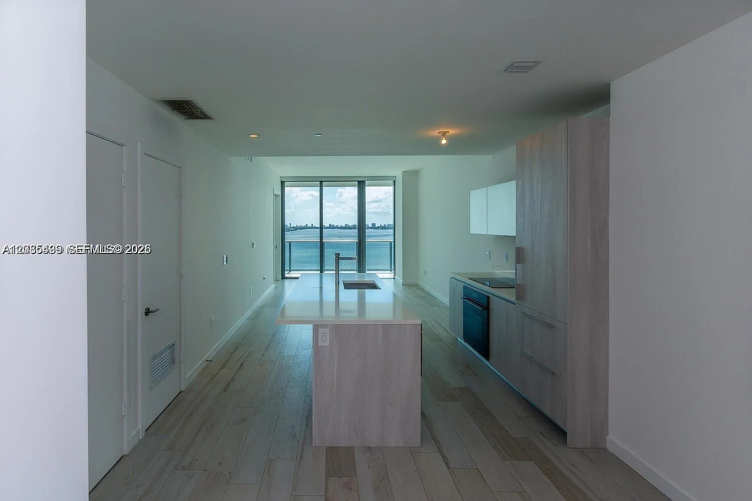 Gran Paraiso Condo — Photo 4