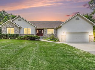 3108 Crystal, Pinckney, MI 48169