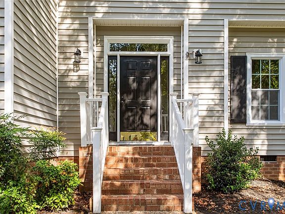 3rd image of 10342 Brickerton Dr