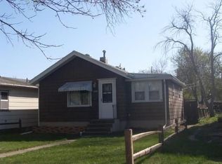 1054 Montana Ave SW, Huron, SD 57350