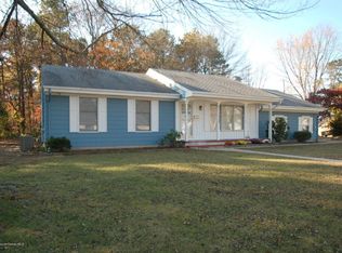 1213 Pemberton St, Toms River, NJ 08757