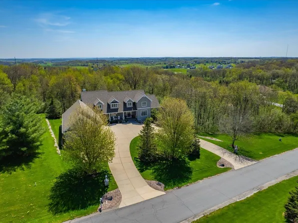 4844 Champions Run, Middleton, WI 53562