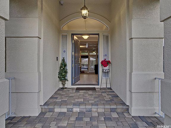 3rd image of 2503 Kennedy Pl