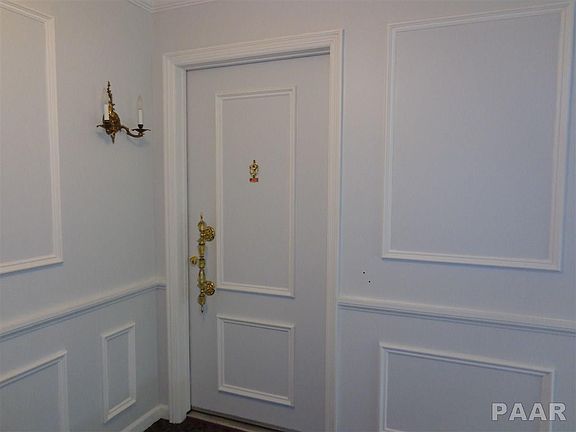 5th image of 810 W Loire Ct APT 202