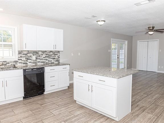 3rd image of 937 Bayport Dr