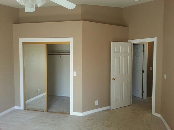 Master bedroom lg. walkin closet