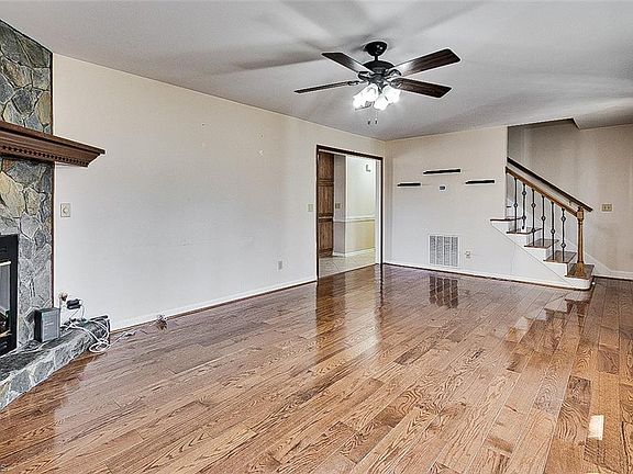 4th image of 5560 Nightwood Dr