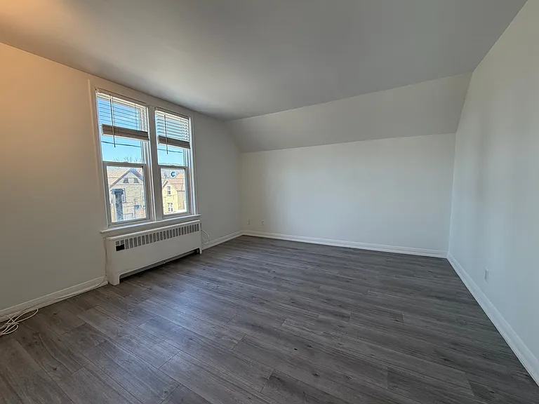 136 Weber St E #8 — Photo 20