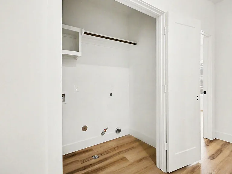 123 Milby St — Photo 32