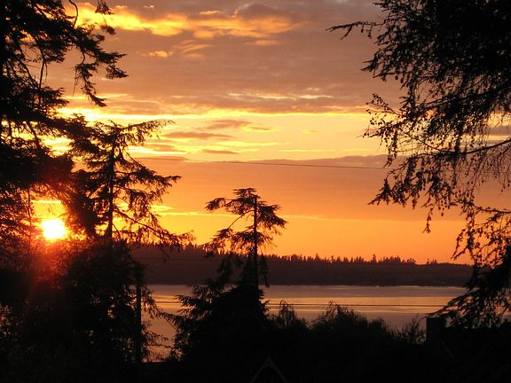 deck faces west sunsets