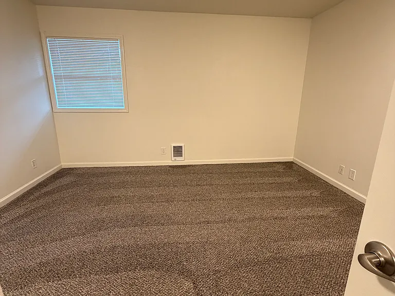 Foothills Apartments — Photo 14