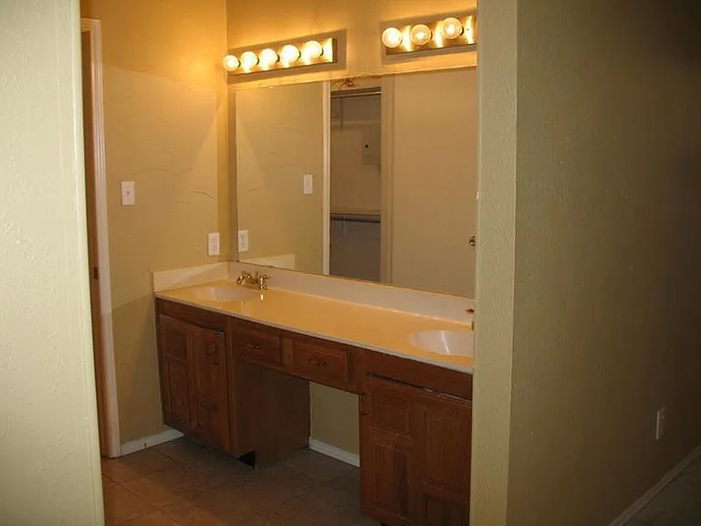 1325 Kesser Dr — Photo 12